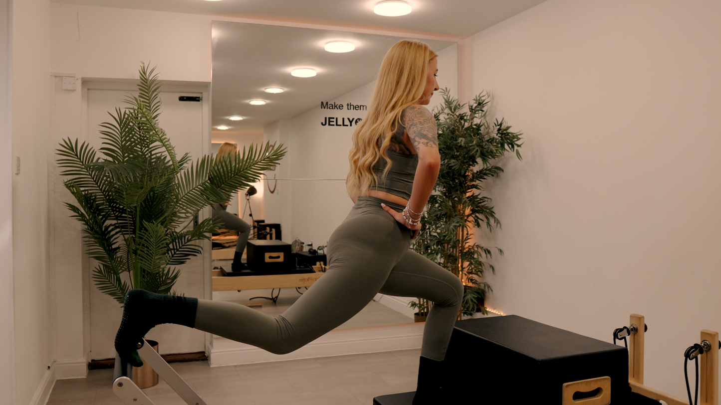 black slouch luxury grip pilates socks with white rim