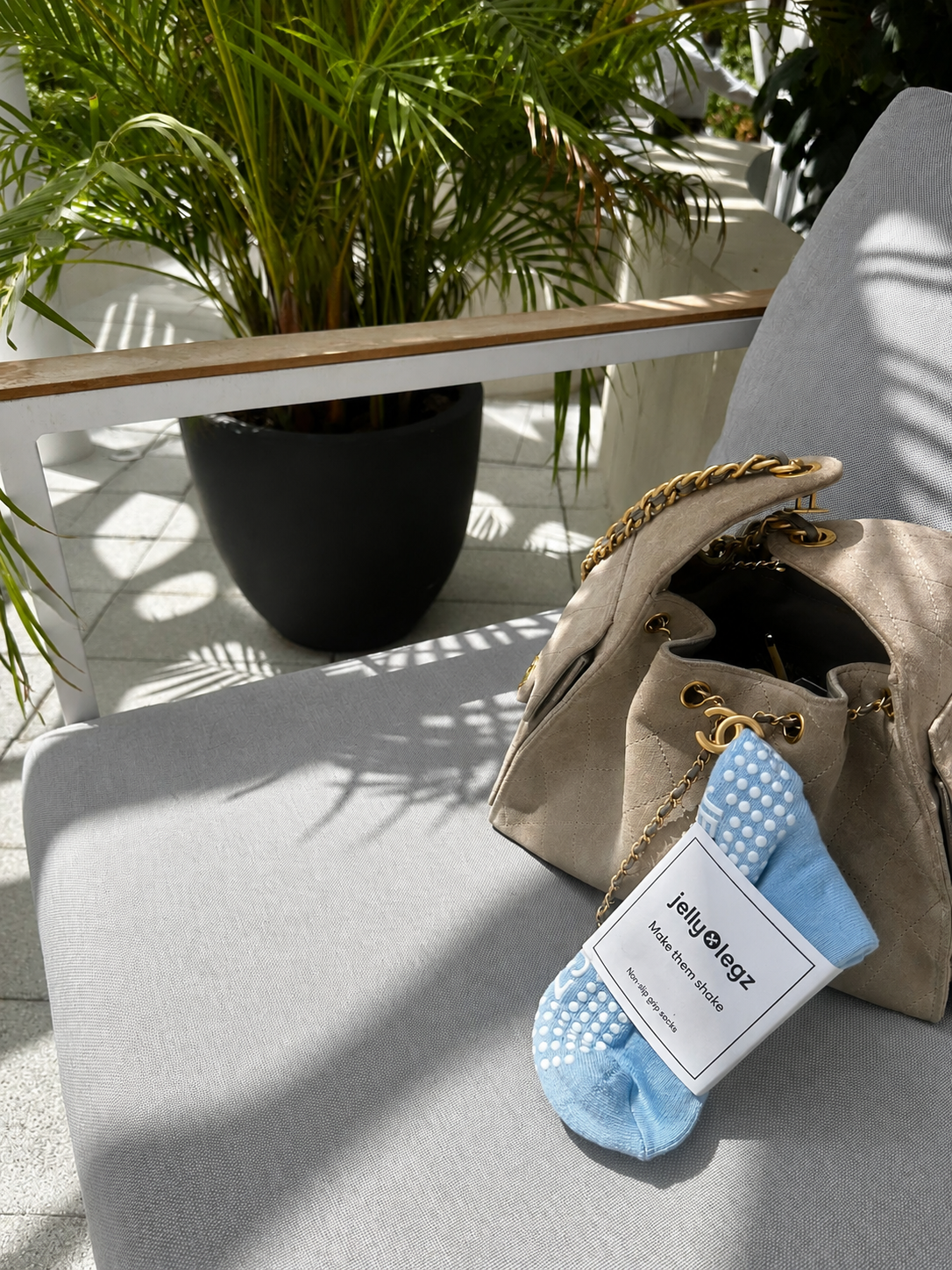 CLOUD BLUE Midi Grip Socks with white tip