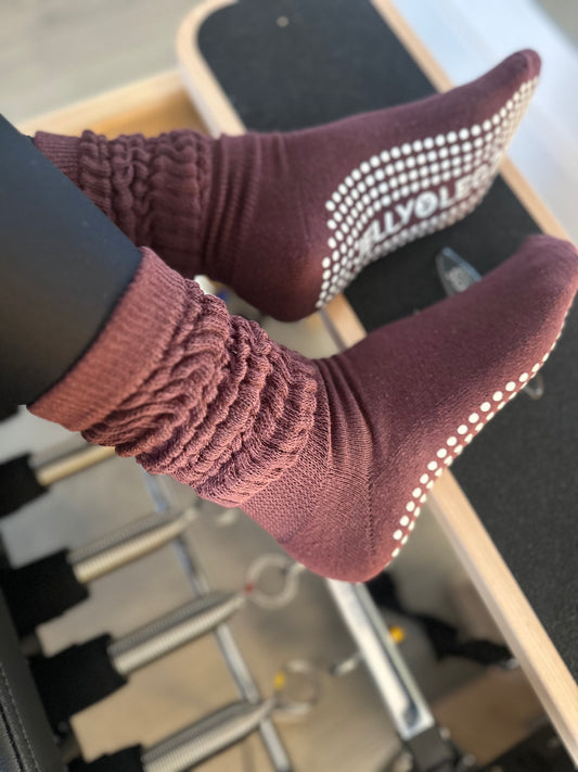 Burgundy SLOUCH grip pilates socks